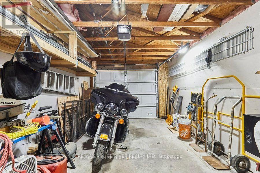 81 Laird Drive, Kawartha Lakes (Fenelon), Ontario  K9V 4R6 - Photo 32 - X12379264