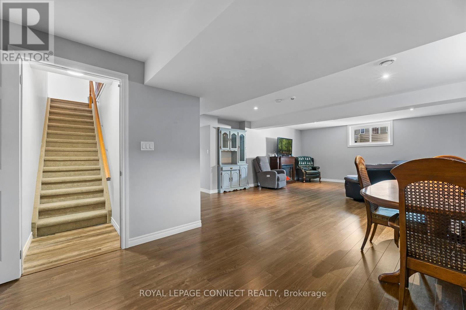 25 Springdale Drive, Kawartha Lakes (Lindsay), Ontario  K9V 4R1 - Photo 33 - X12379326