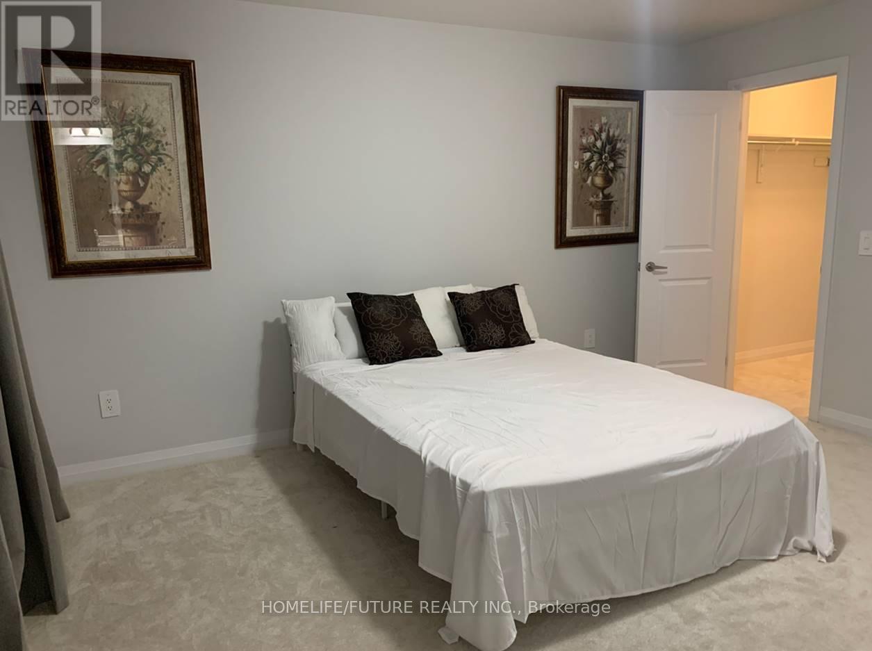 42 Keenan Street, Kawartha Lakes (Lindsay), Ontario  K9V 6C2 - Photo 17 - X12379348