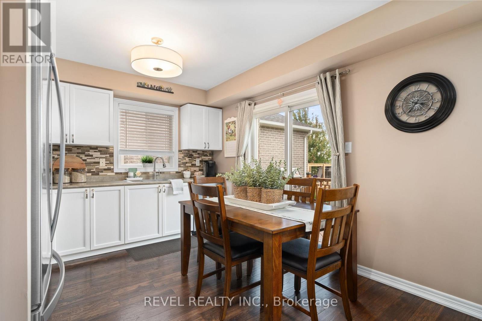 49 Truax Street, Kawartha Lakes (Lindsay), Ontario  K9V 0E2 - Photo 14 - X12379779