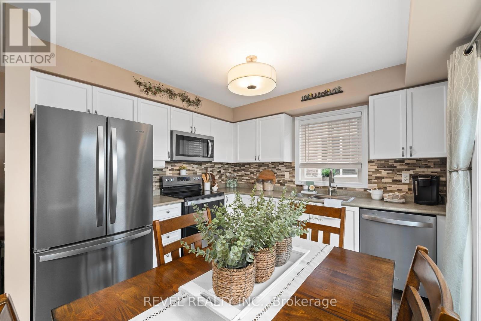 49 Truax Street, Kawartha Lakes (Lindsay), Ontario  K9V 0E2 - Photo 15 - X12379779
