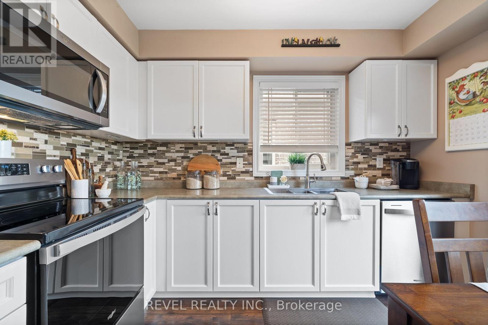 49 Truax Street, Kawartha Lakes (Lindsay), Ontario  K9V 0E2 - Photo 16 - X12379779