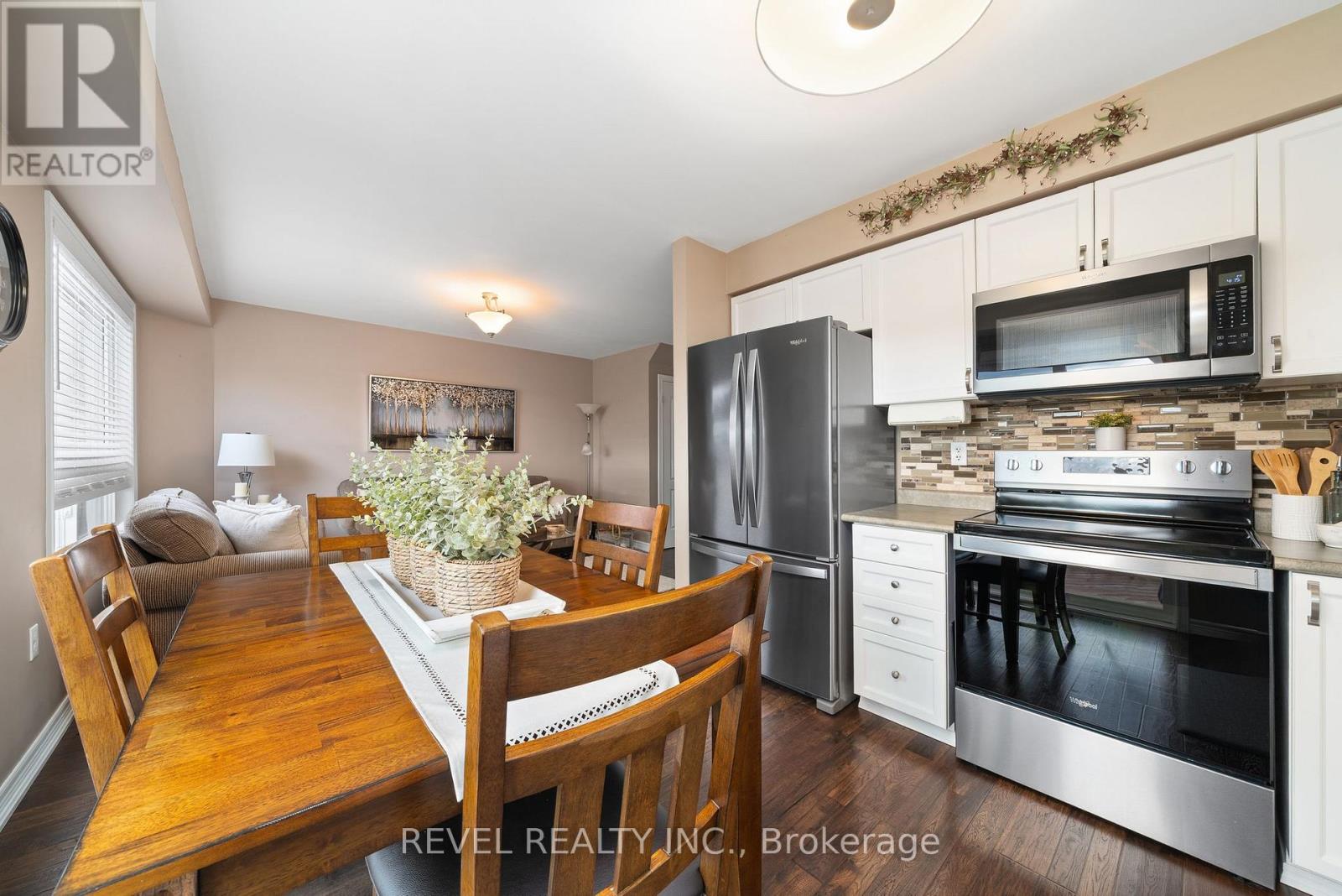 49 Truax Street, Kawartha Lakes (Lindsay), Ontario  K9V 0E2 - Photo 17 - X12379779