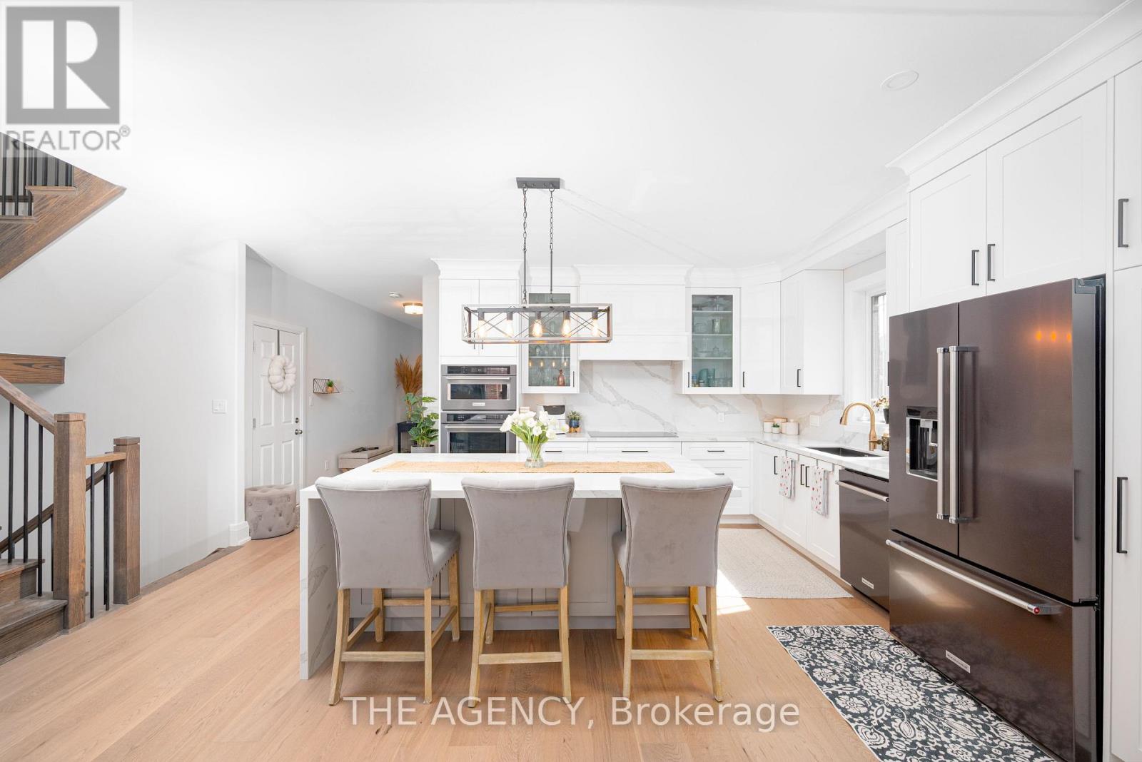 425 Melling Avenue, Peterborough (Northcrest Ward 5), Ontario  K9H 0J2 - Photo 11 - X12379804