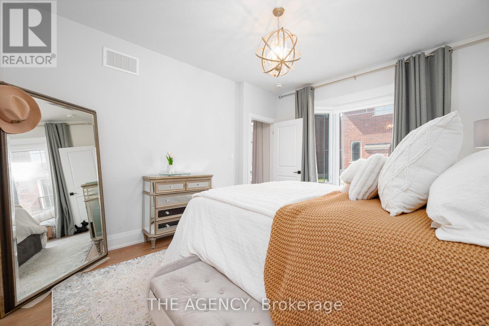 425 Melling Avenue, Peterborough (Northcrest Ward 5), Ontario  K9H 0J2 - Photo 22 - X12379804