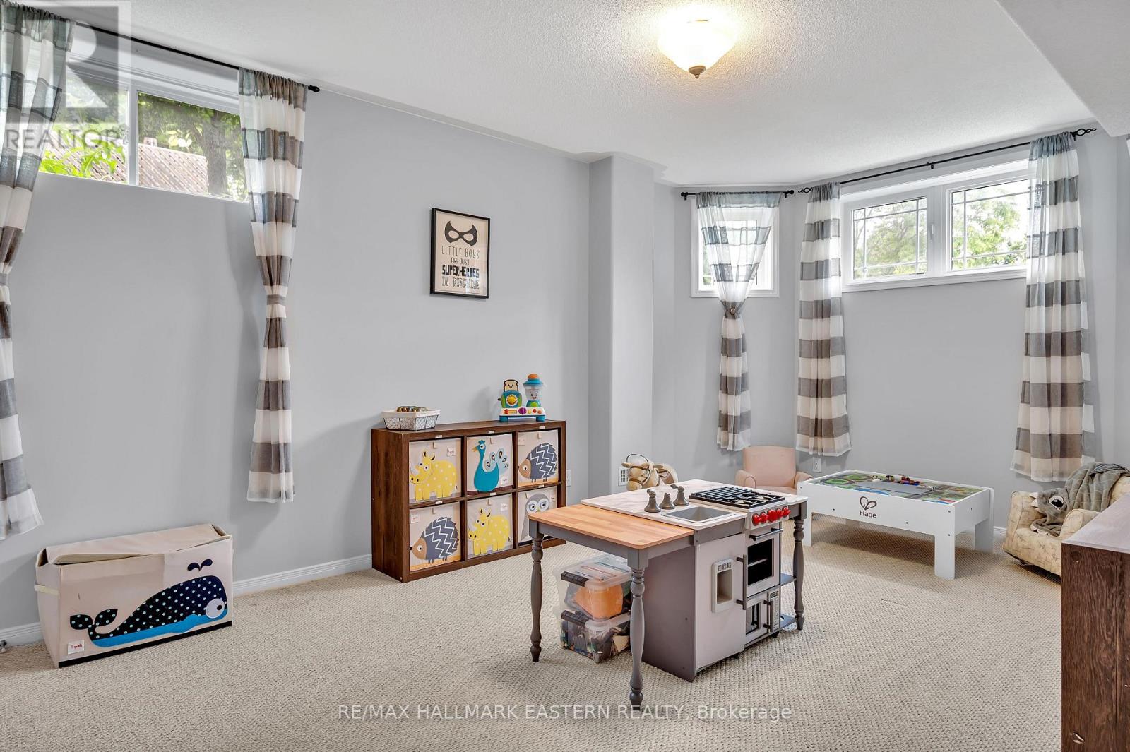 1787 Waddell Avenue, Peterborough (Otonabee Ward 1), Ontario  K9K 2G5 - Photo 32 - X12378043