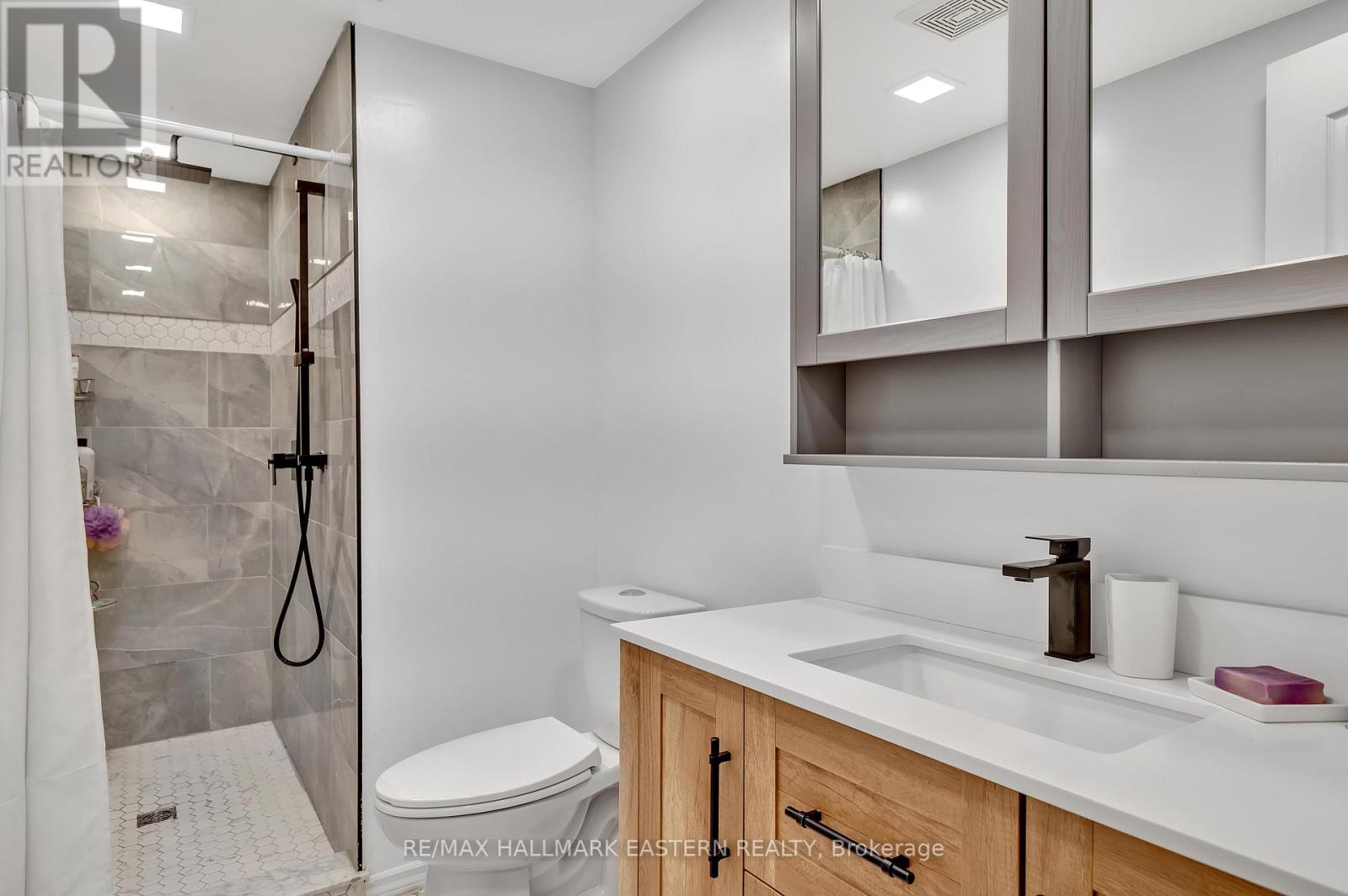 1787 Waddell Avenue, Peterborough (Otonabee Ward 1), Ontario  K9K 2G5 - Photo 35 - X12378043