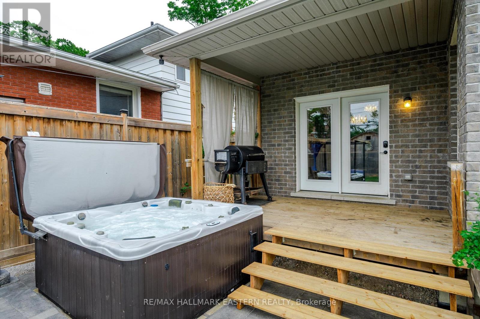1787 Waddell Avenue, Peterborough (Otonabee Ward 1), Ontario  K9K 2G5 - Photo 6 - X12378043