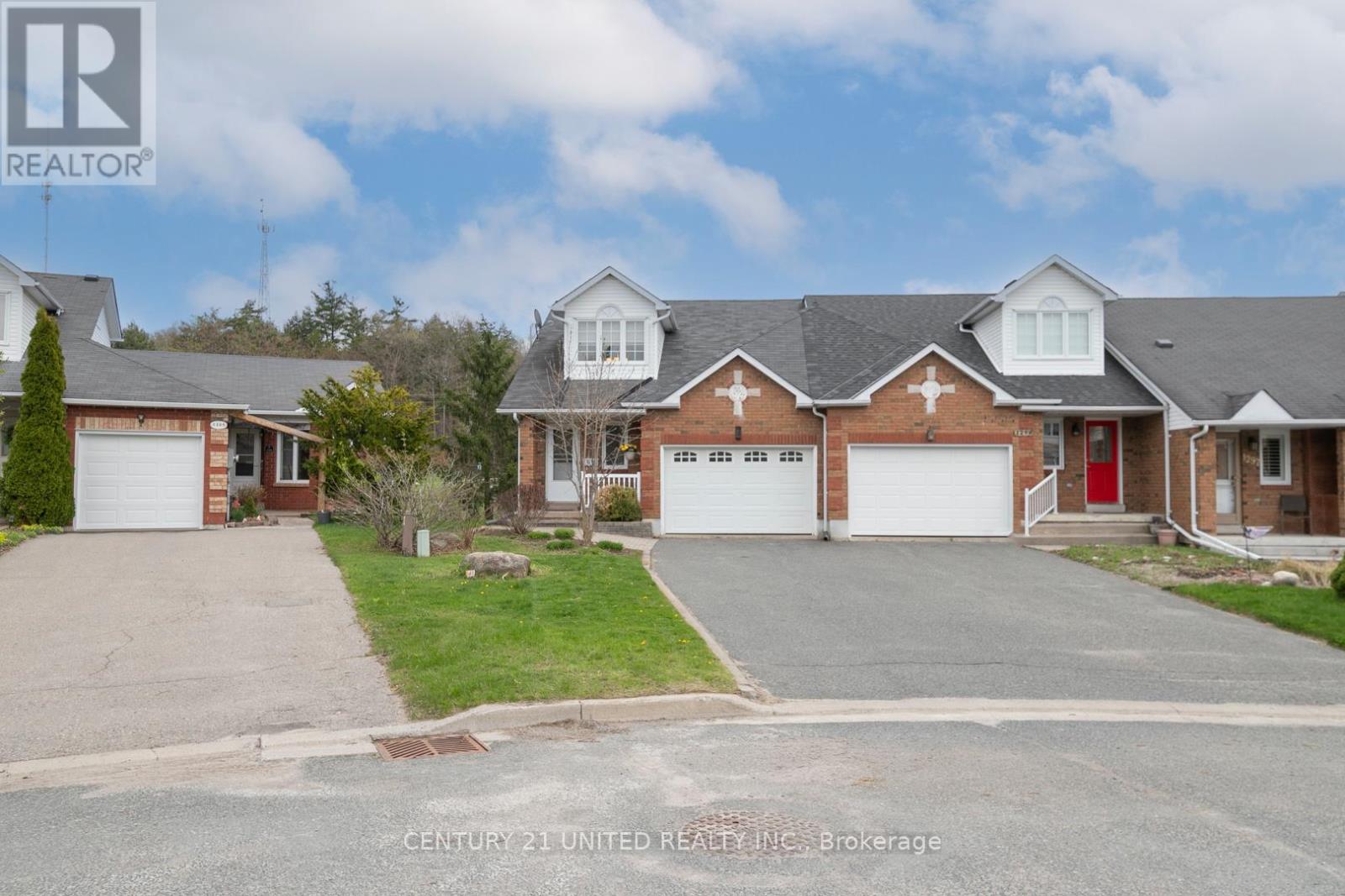 1301 Eagle Crescent, Peterborough (Monaghan Ward 2), Ontario  K9K 2K7 - Photo 2 - X12379927