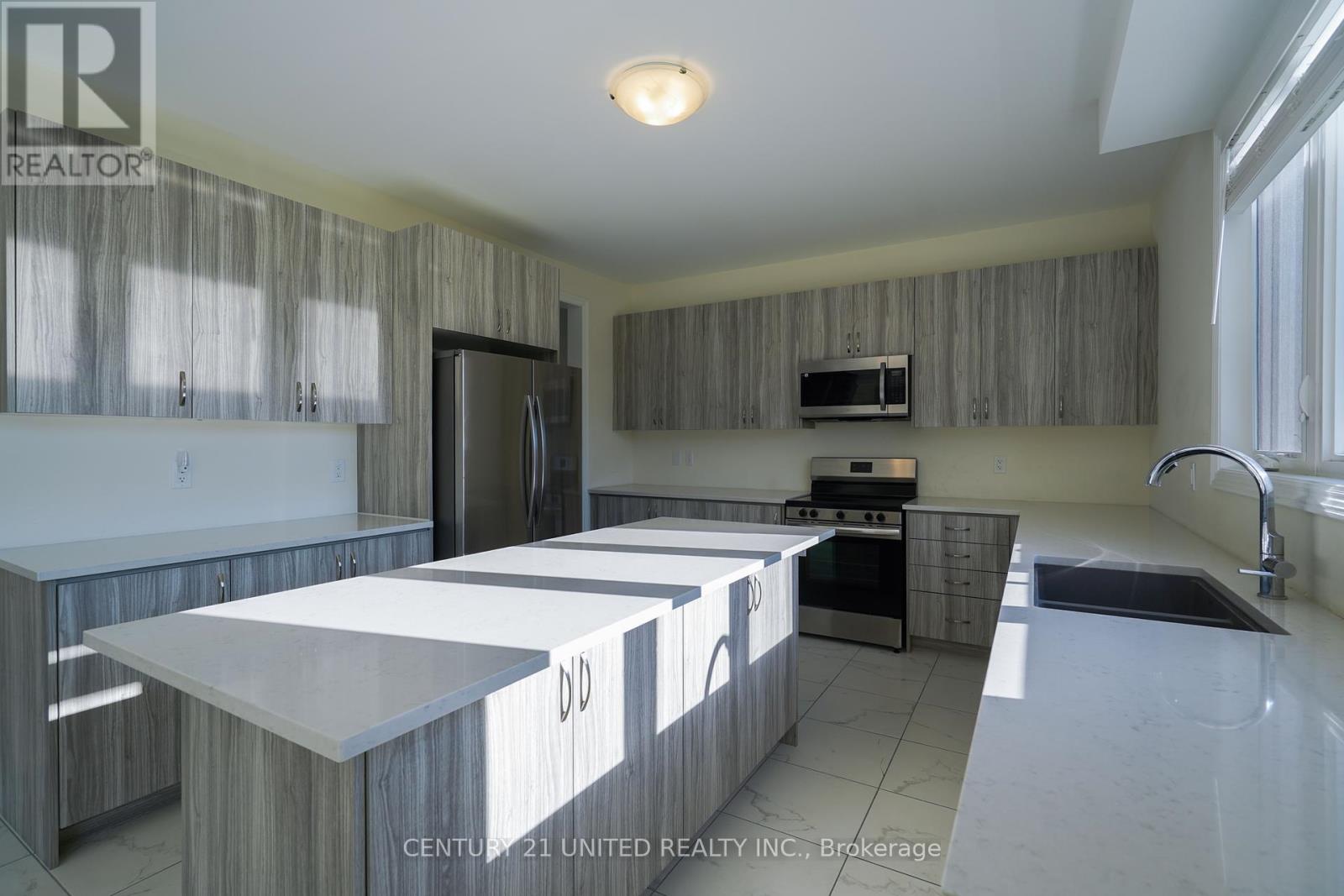 63 Golden Meadows Drive, Otonabee-South Monaghan, Ontario  K9J 0K8 - Photo 6 - X12380006