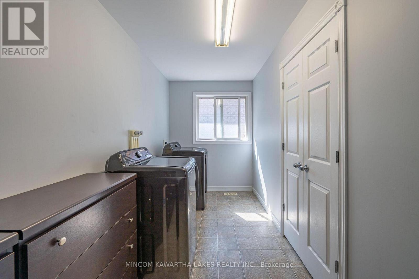 1247 Haggis Drive, Peterborough (Monaghan Ward 2), Ontario  K9K 2S9 - Photo 8 - X12380007