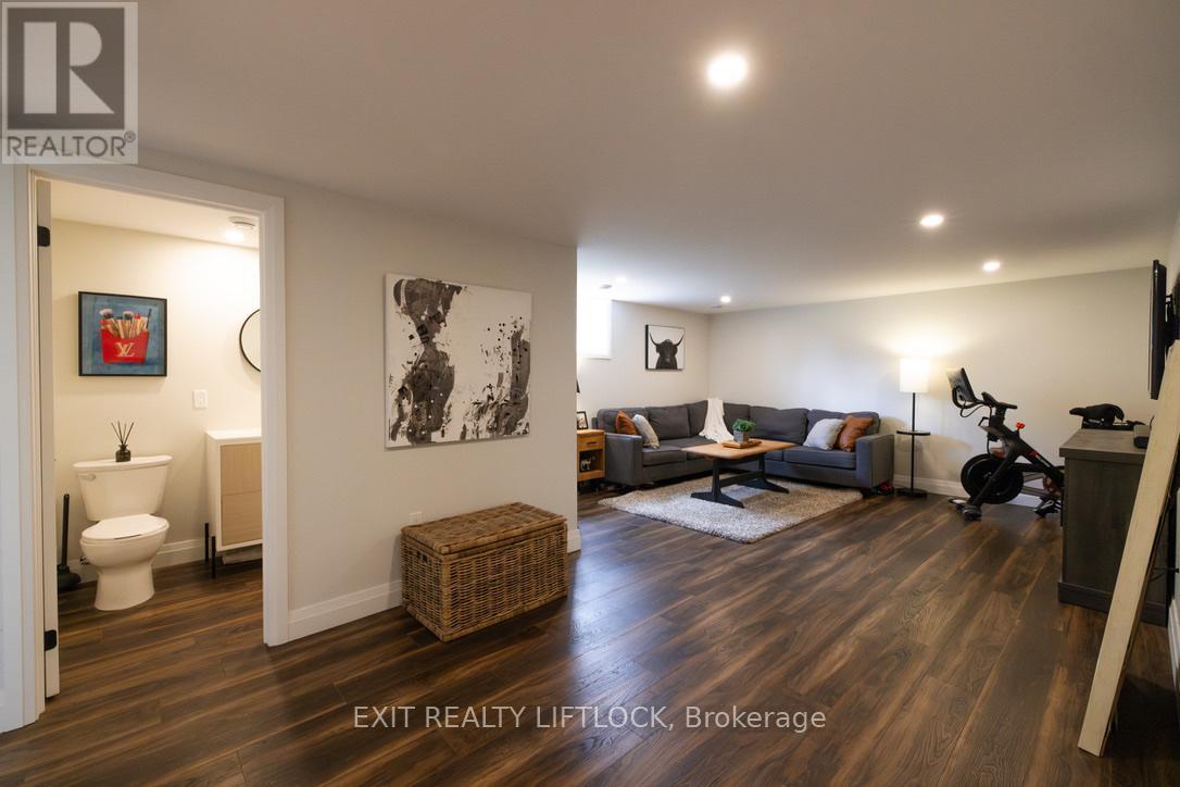 357 Simons Avenue, Peterborough (Northcrest Ward 5), Ontario  K9K 1E8 - Photo 15 - X12380052