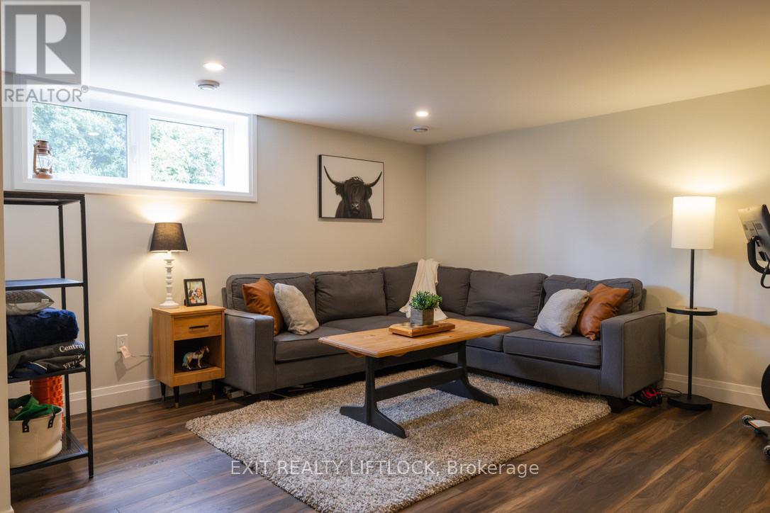 357 Simons Avenue, Peterborough (Northcrest Ward 5), Ontario  K9K 1E8 - Photo 16 - X12380052
