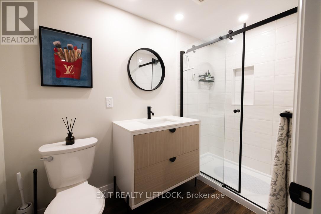 357 Simons Avenue, Peterborough (Northcrest Ward 5), Ontario  K9K 1E8 - Photo 17 - X12380052