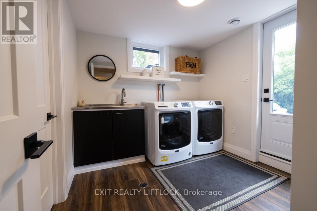 357 Simons Avenue, Peterborough (Northcrest Ward 5), Ontario  K9K 1E8 - Photo 18 - X12380052