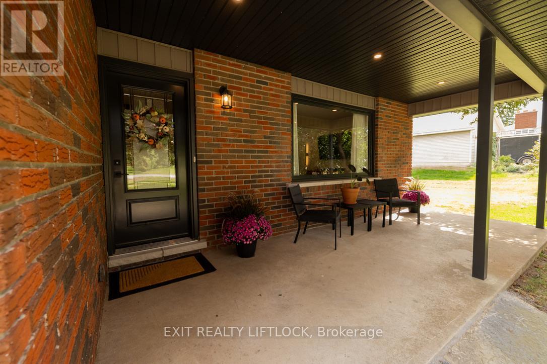 357 Simons Avenue, Peterborough (Northcrest Ward 5), Ontario  K9K 1E8 - Photo 25 - X12380052