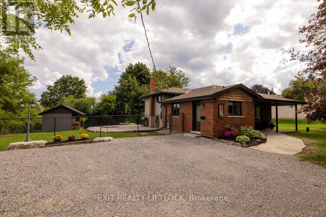 357 Simons Avenue, Peterborough (Northcrest Ward 5), Ontario  K9K 1E8 - Photo 3 - X12380052
