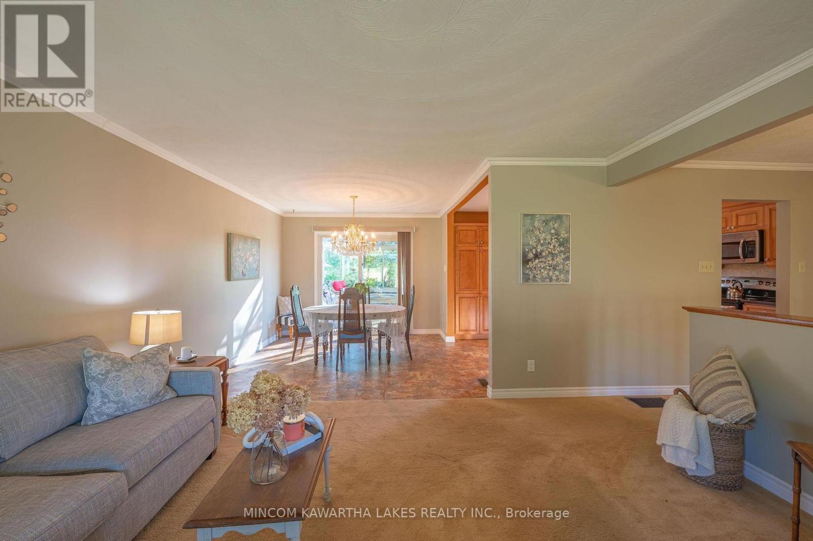 2397 Queen Mary Street, Cavan Monaghan (Cavan Twp), Ontario  L0A 1C0 - Photo 11 - X12380105