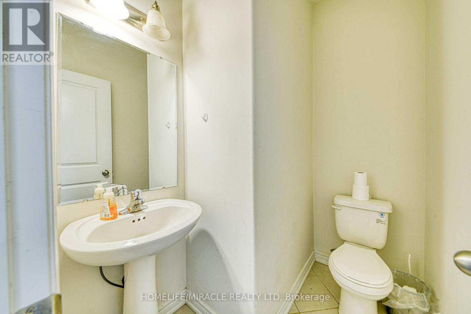 56 Flitton Avenue, Peterborough (Northcrest Ward 5), Ontario  K9H 0G5 - Photo 15 - X12379893