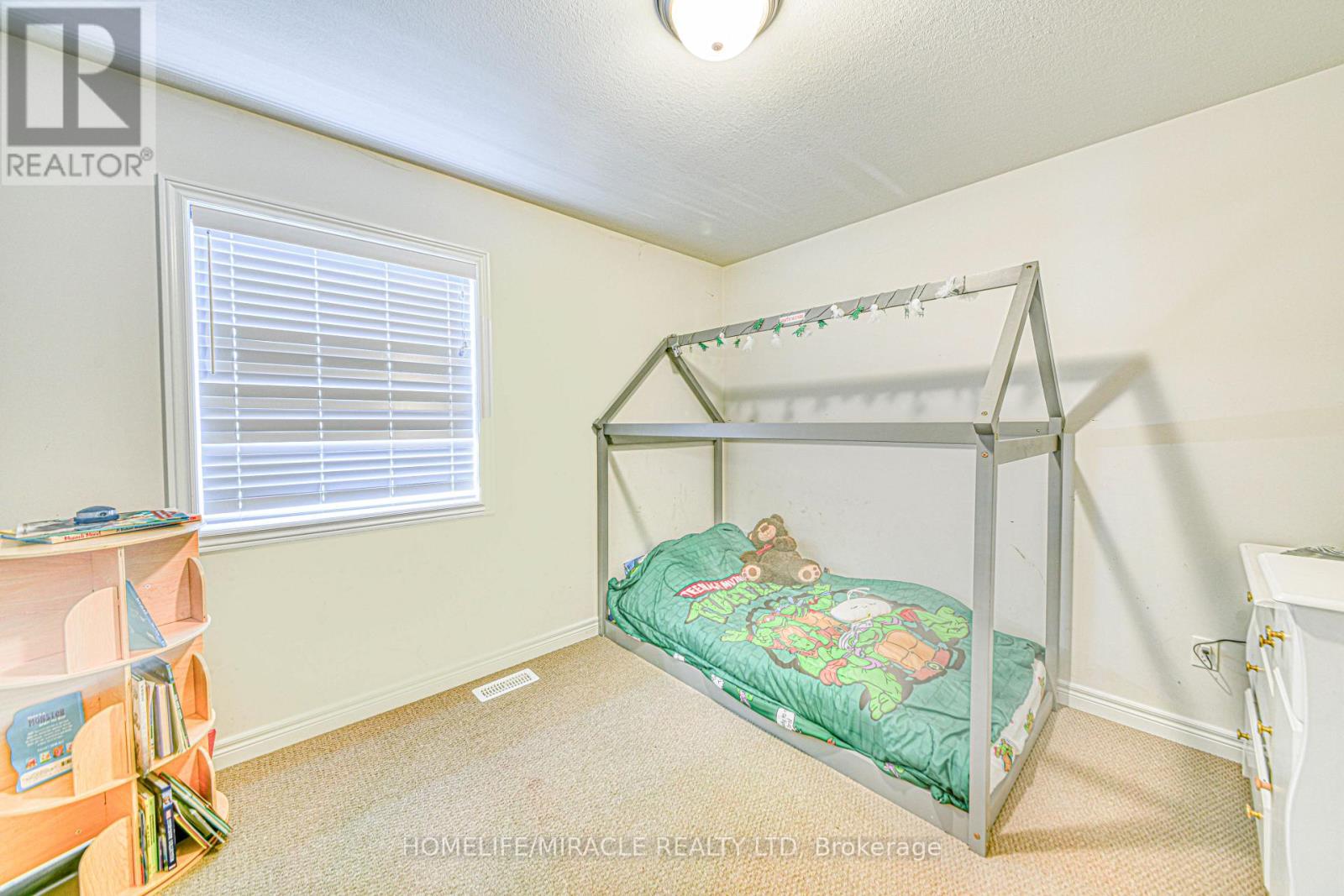56 Flitton Avenue, Peterborough (Northcrest Ward 5), Ontario  K9H 0G5 - Photo 23 - X12379893