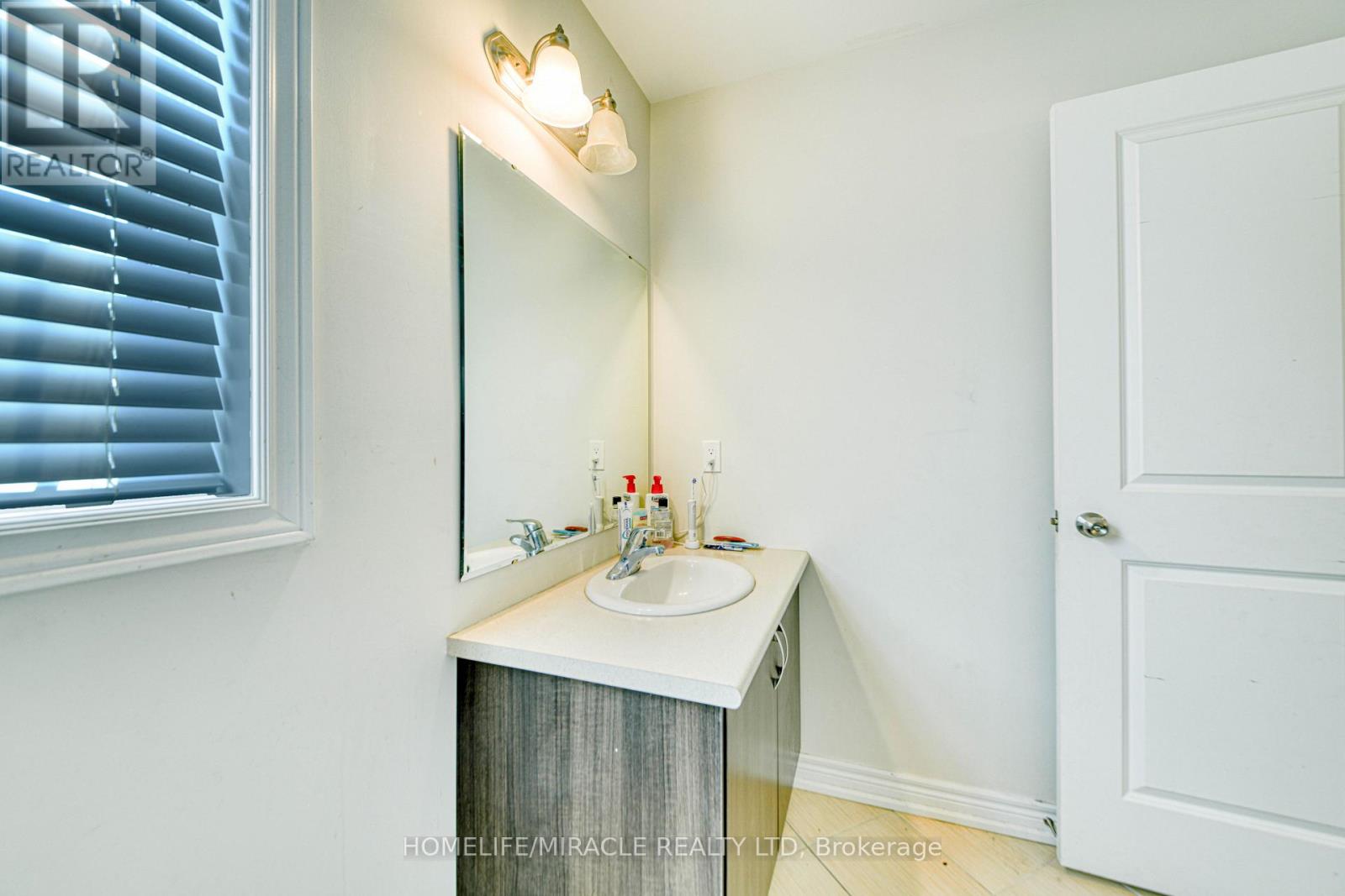 56 Flitton Avenue, Peterborough (Northcrest Ward 5), Ontario  K9H 0G5 - Photo 28 - X12379893