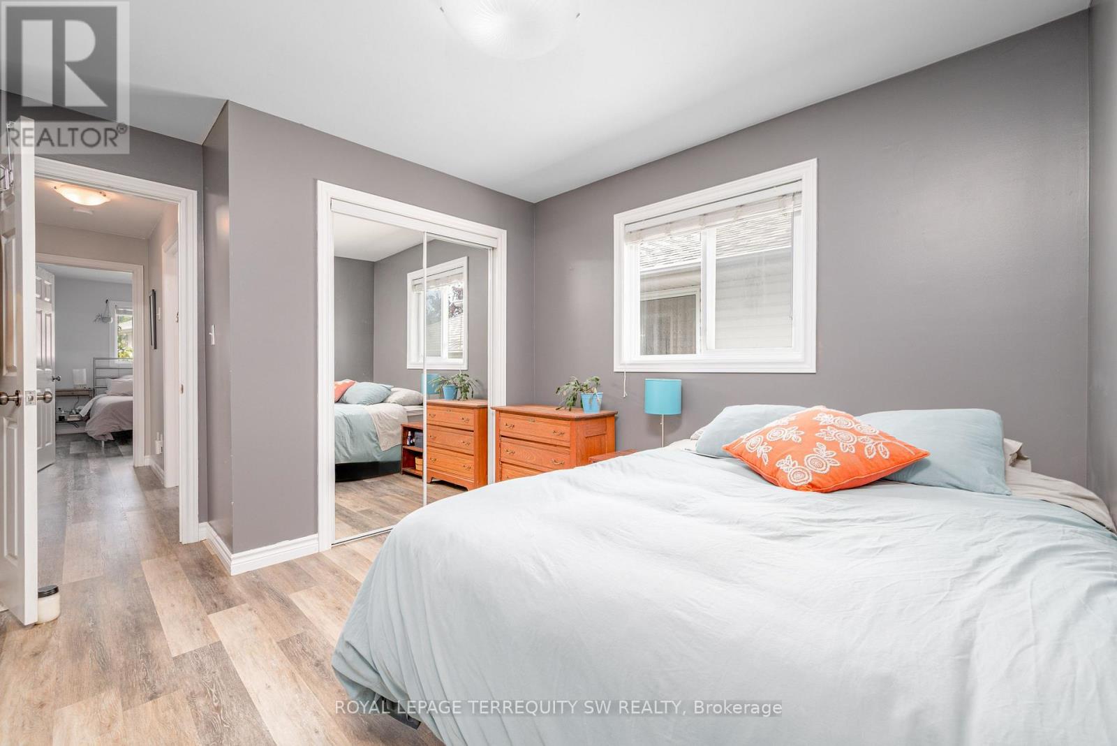 19 Laurent Boulevard, Kawartha Lakes (Lindsay), Ontario  K9V 6G3 - Photo 16 - X12380063
