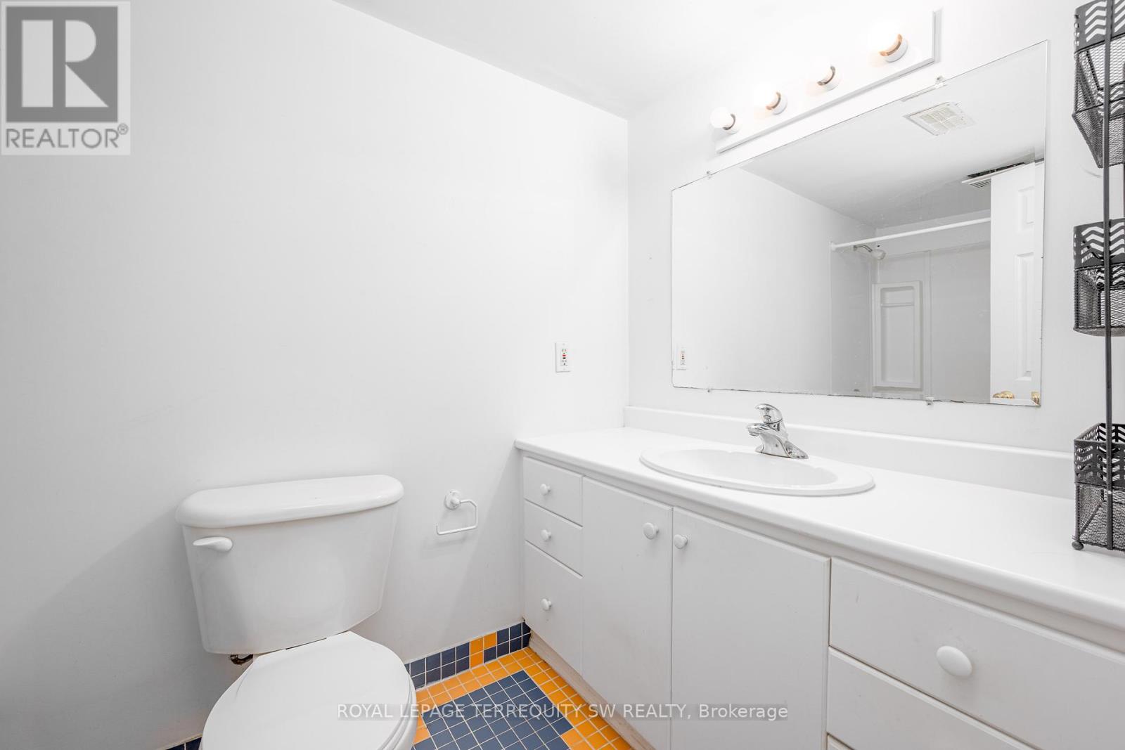 19 Laurent Boulevard, Kawartha Lakes (Lindsay), Ontario  K9V 6G3 - Photo 22 - X12380063