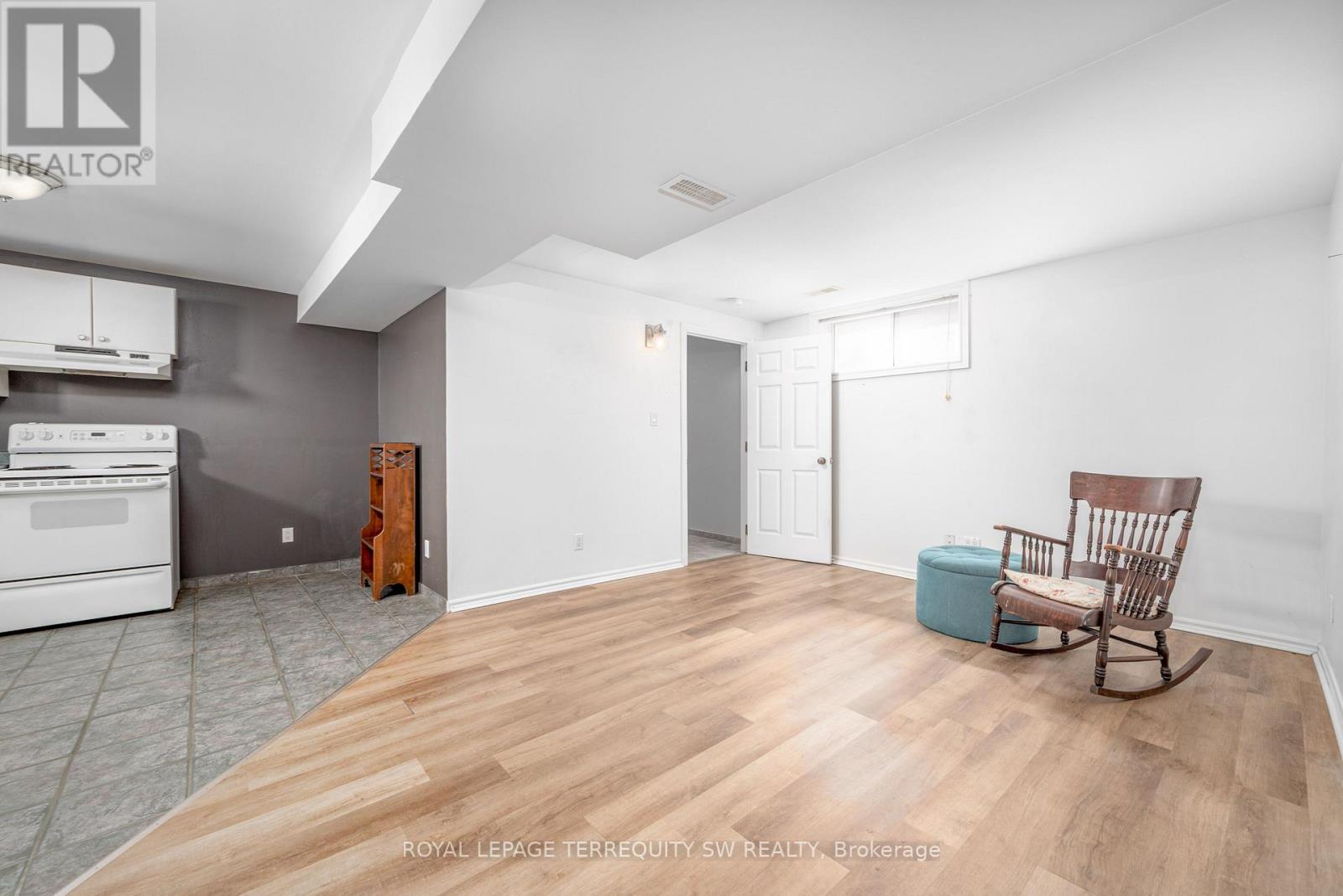 19 Laurent Boulevard, Kawartha Lakes (Lindsay), Ontario  K9V 6G3 - Photo 28 - X12380063