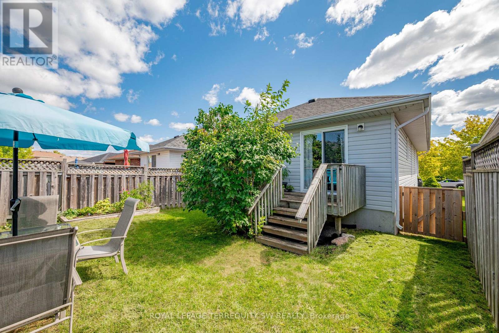 19 Laurent Boulevard, Kawartha Lakes (Lindsay), Ontario  K9V 6G3 - Photo 30 - X12380063