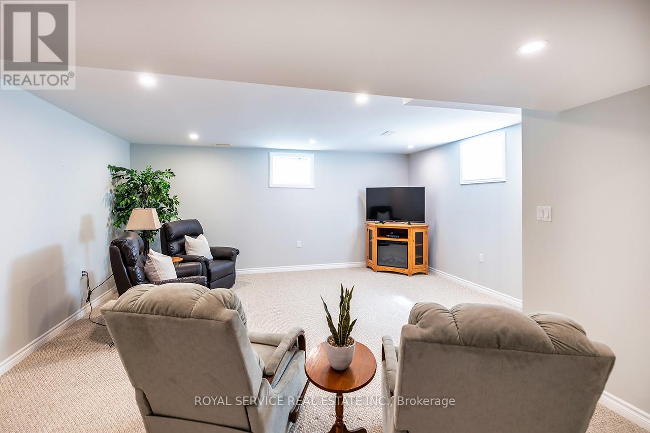 15 Bloom Avenue, Clarington (Newcastle), Ontario  L1B 1N8 - Photo 36 - E12380315