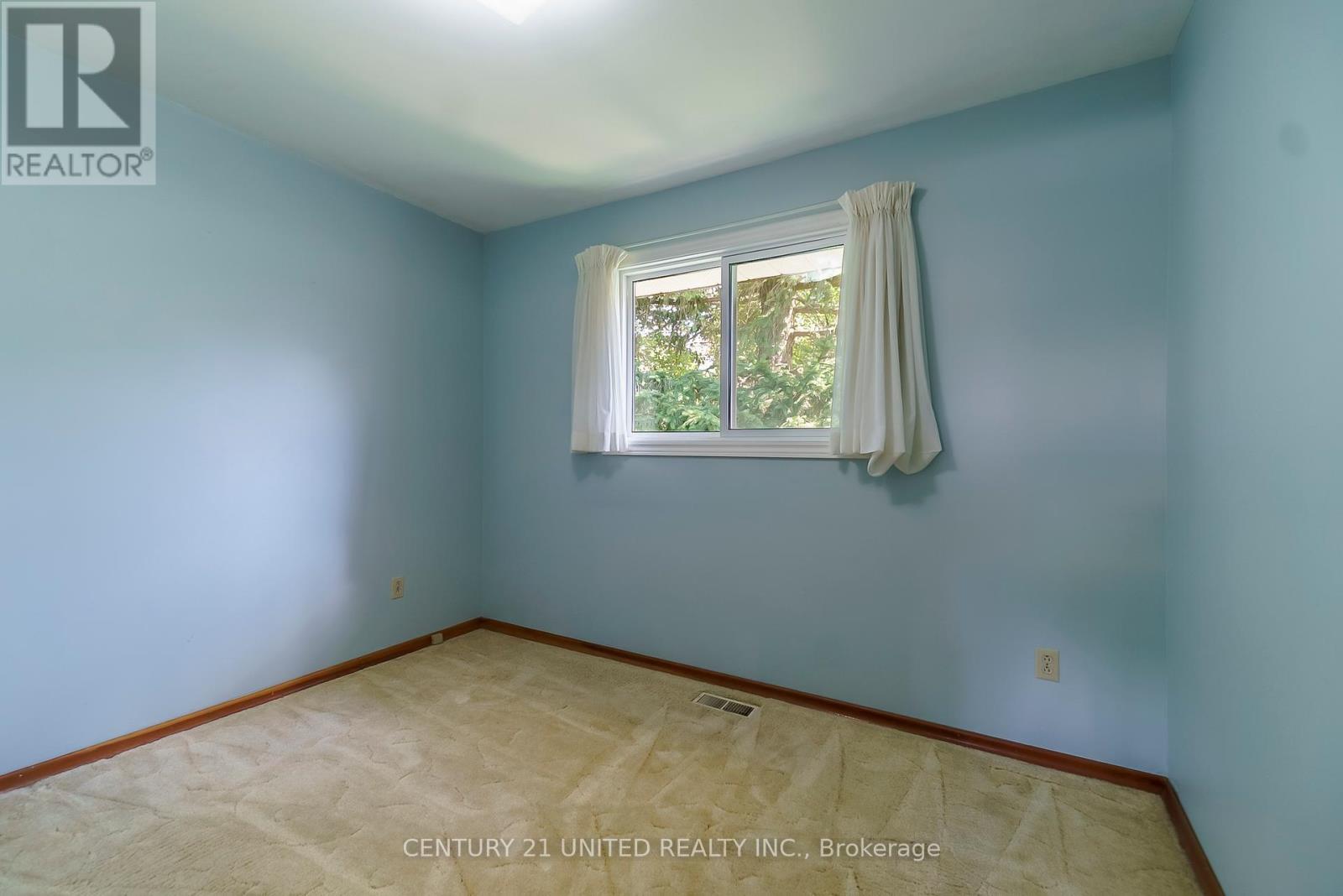1246 Franklin Drive, Peterborough (Northcrest Ward 5), Ontario  K9H 6Z4 - Photo 14 - X12380286