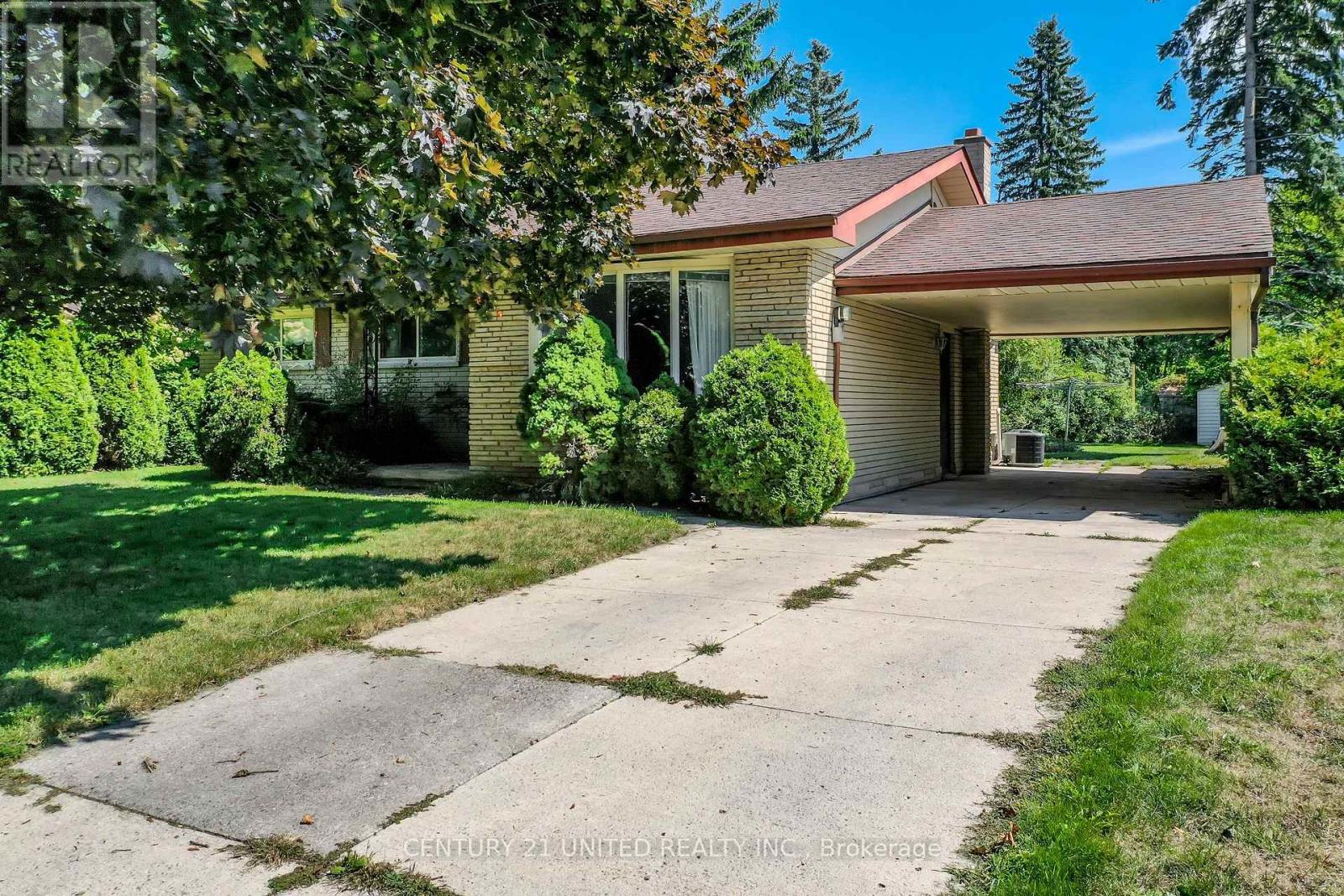 1246 Franklin Drive, Peterborough (Northcrest Ward 5), Ontario  K9H 6Z4 - Photo 2 - X12380286