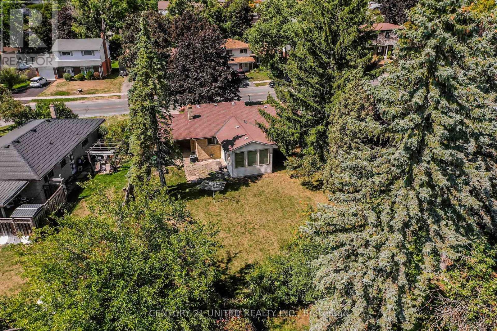 1246 Franklin Drive, Peterborough (Northcrest Ward 5), Ontario  K9H 6Z4 - Photo 23 - X12380286