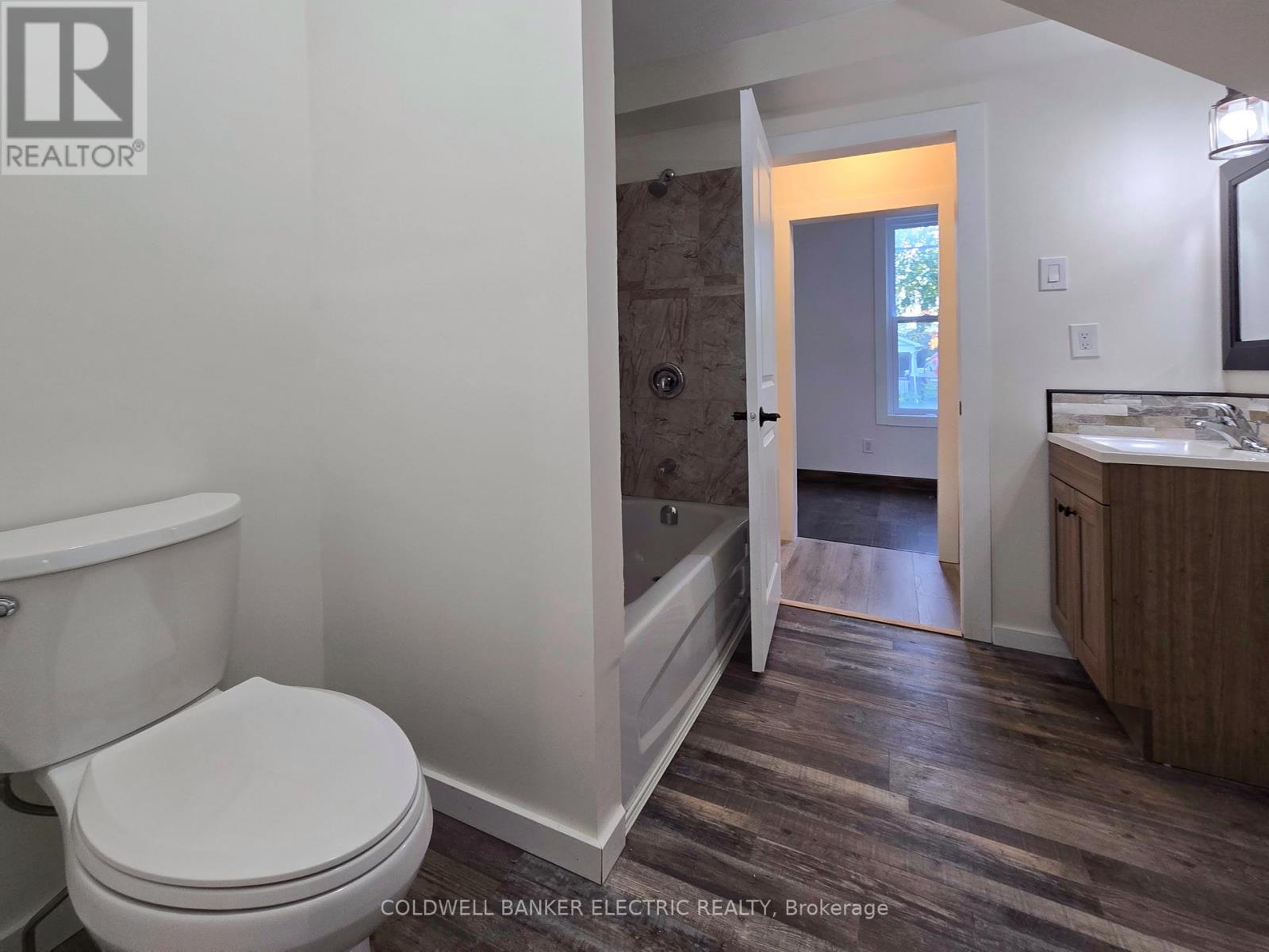 65 Queen Street, Asphodel-Norwood (Norwood), Ontario  K0L 2V0 - Photo 12 - X12380371