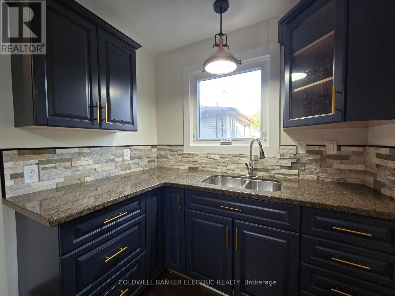65 Queen Street, Asphodel-Norwood (Norwood), Ontario  K0L 2V0 - Photo 5 - X12380371