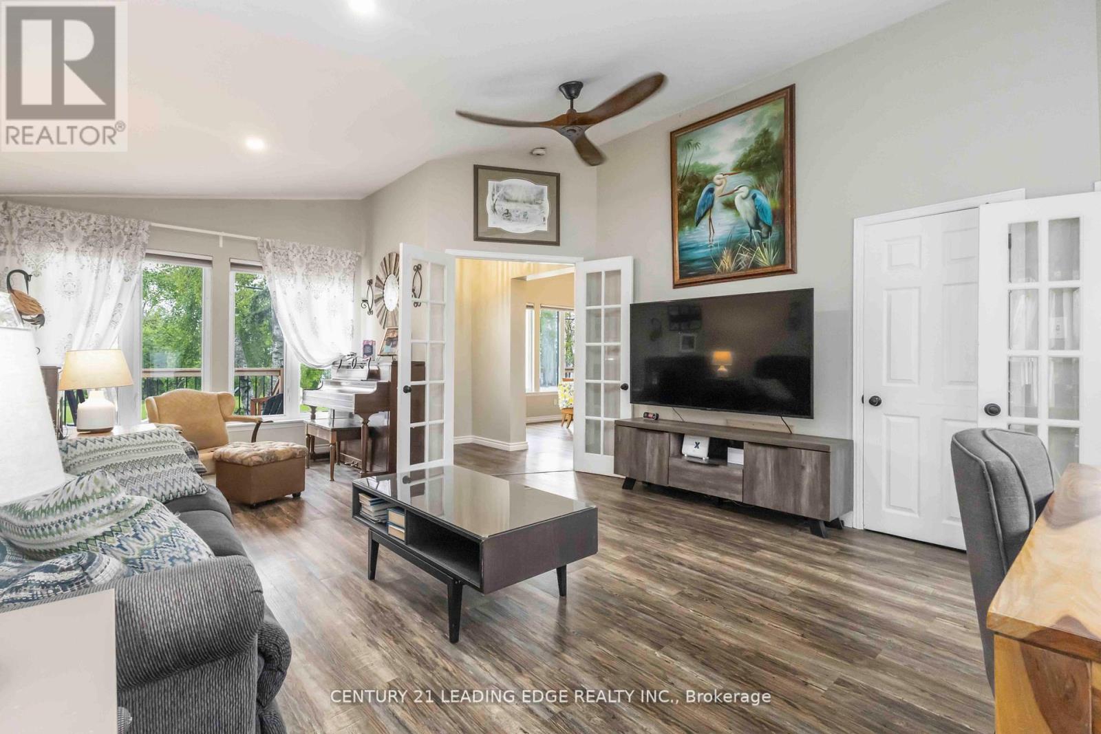 164 Snug Harbour Road, Kawartha Lakes (Lindsay), Ontario  K9V 4R6 - Photo 8 - X12380212