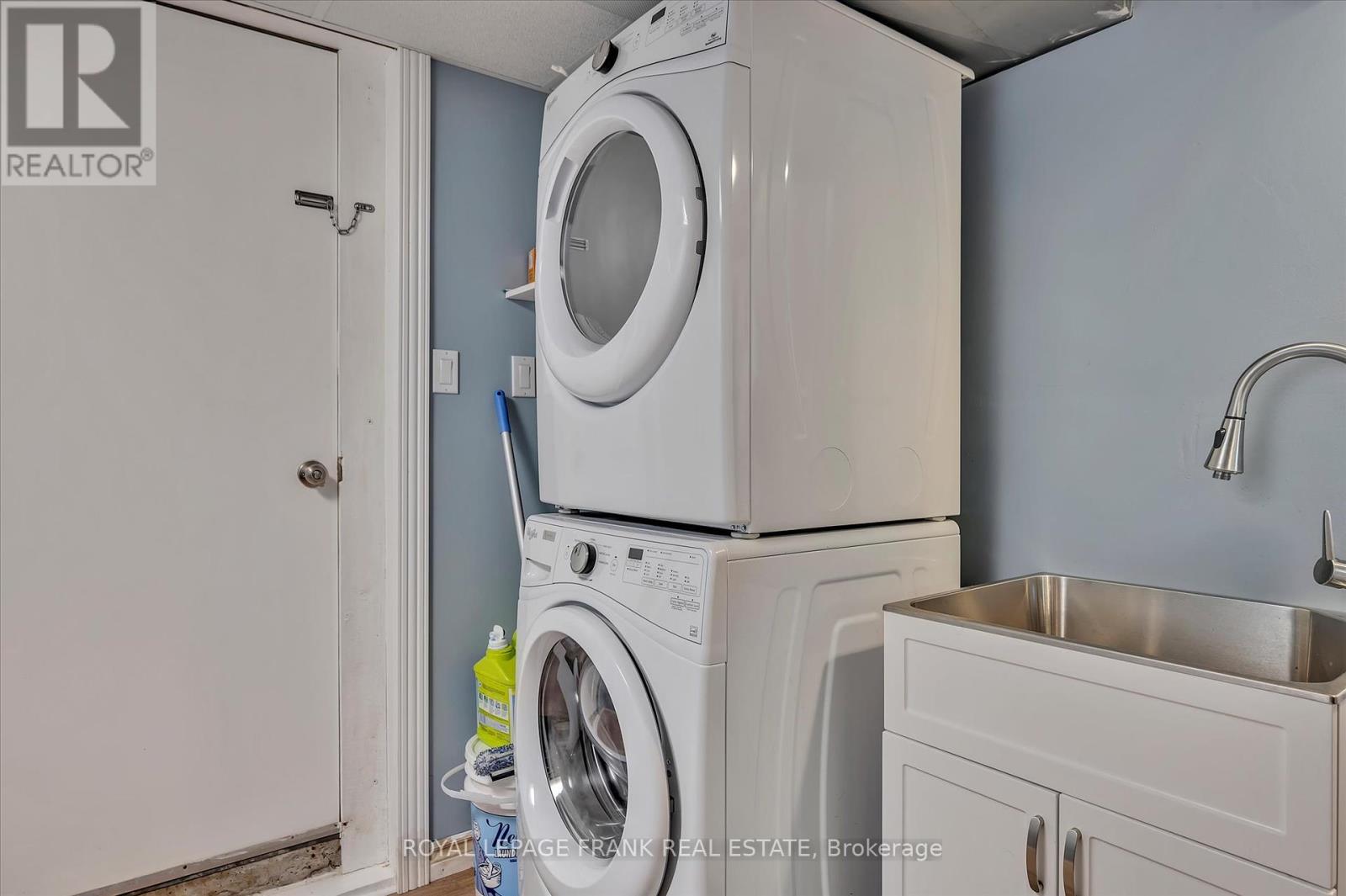 1296 Cartier Boulevard, Peterborough (Northcrest Ward 5), Ontario  K9H 6S1 - Photo 43 - X12380639