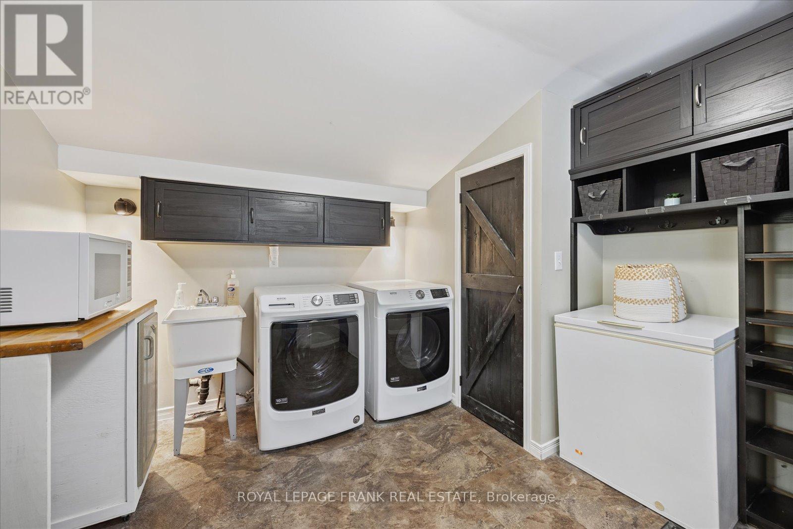 29 Ridout Street, Kawartha Lakes (Lindsay), Ontario  K9V 2B4 - Photo 24 - X12380649