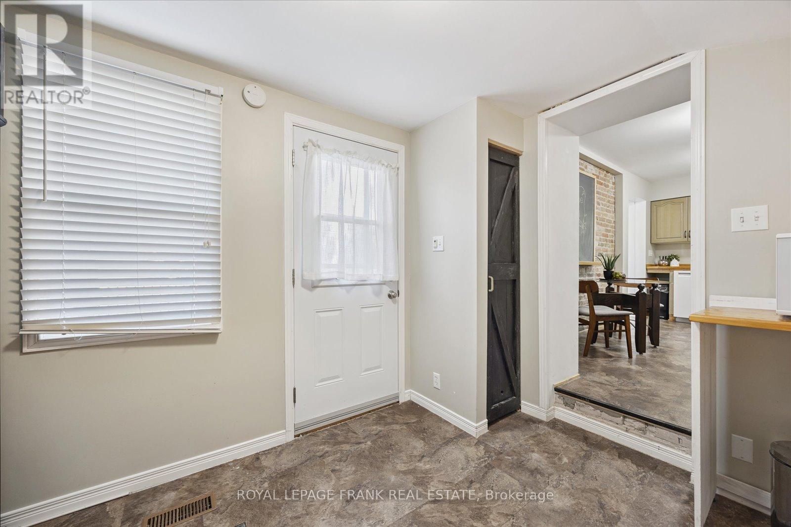29 Ridout Street, Kawartha Lakes (Lindsay), Ontario  K9V 2B4 - Photo 25 - X12380649