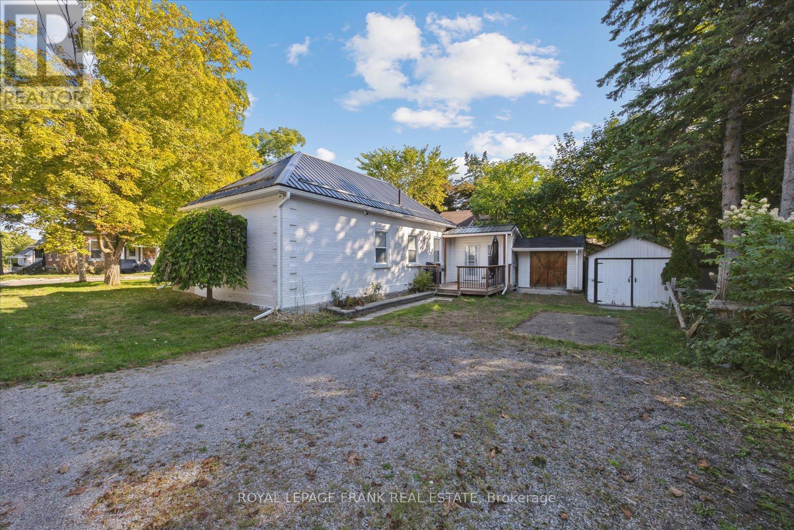 29 Ridout Street, Kawartha Lakes (Lindsay), Ontario  K9V 2B4 - Photo 30 - X12380649
