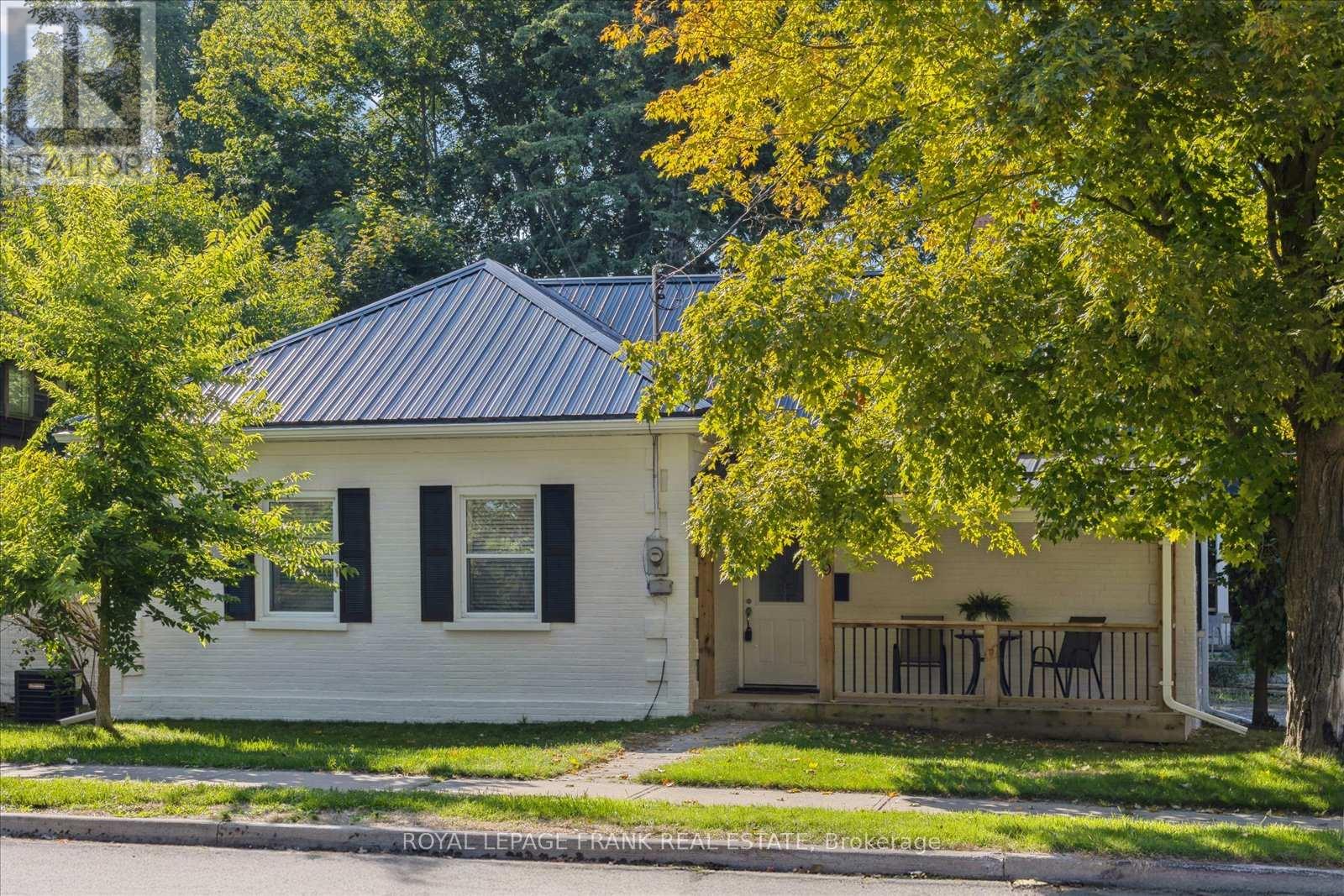 29 Ridout Street, Kawartha Lakes (Lindsay), Ontario  K9V 2B4 - Photo 32 - X12380649
