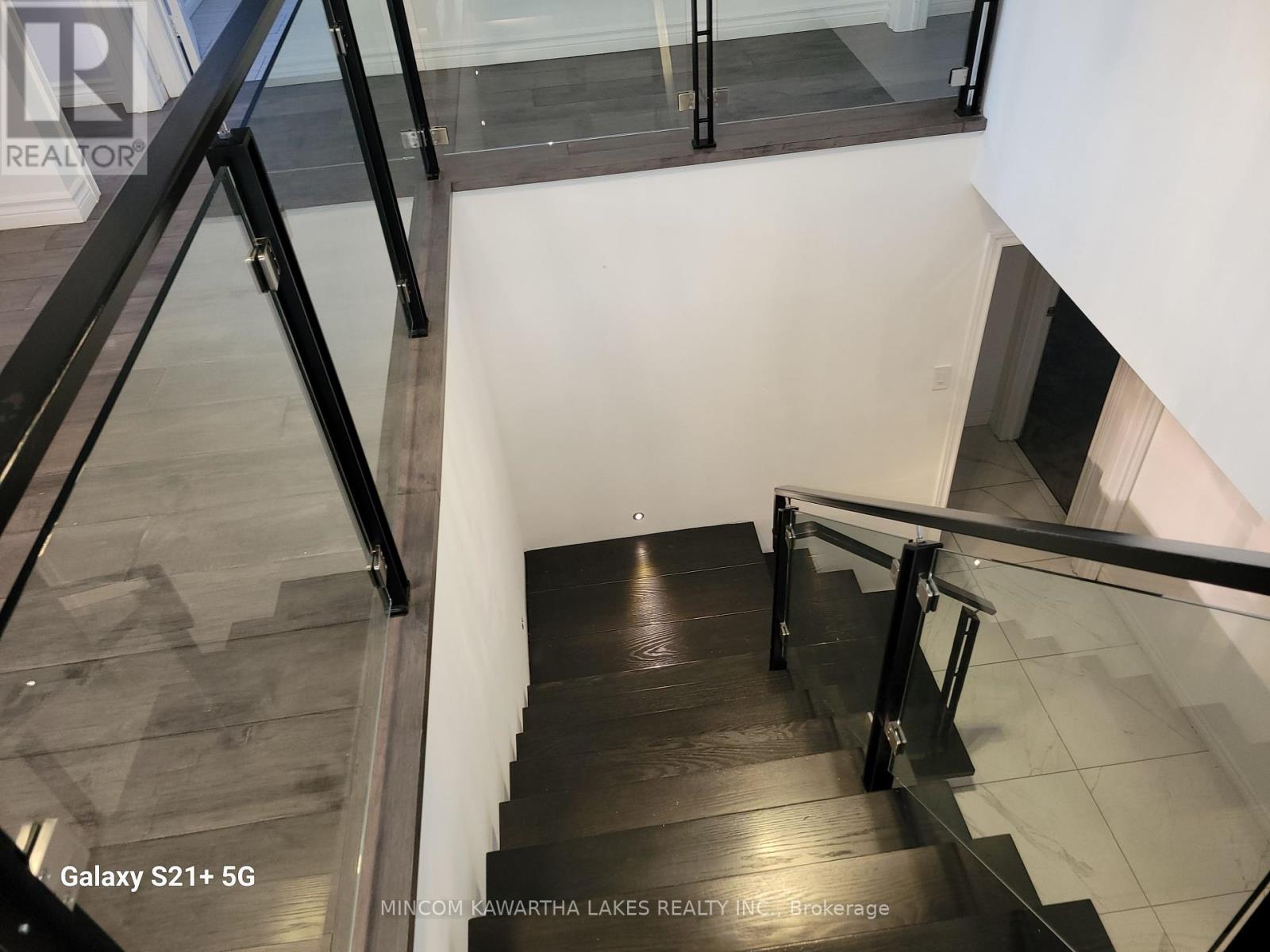 557 Westman Avenue, Peterborough (Otonabee Ward 1), Ontario  K9K 2E6 - Photo 25 - X12380774
