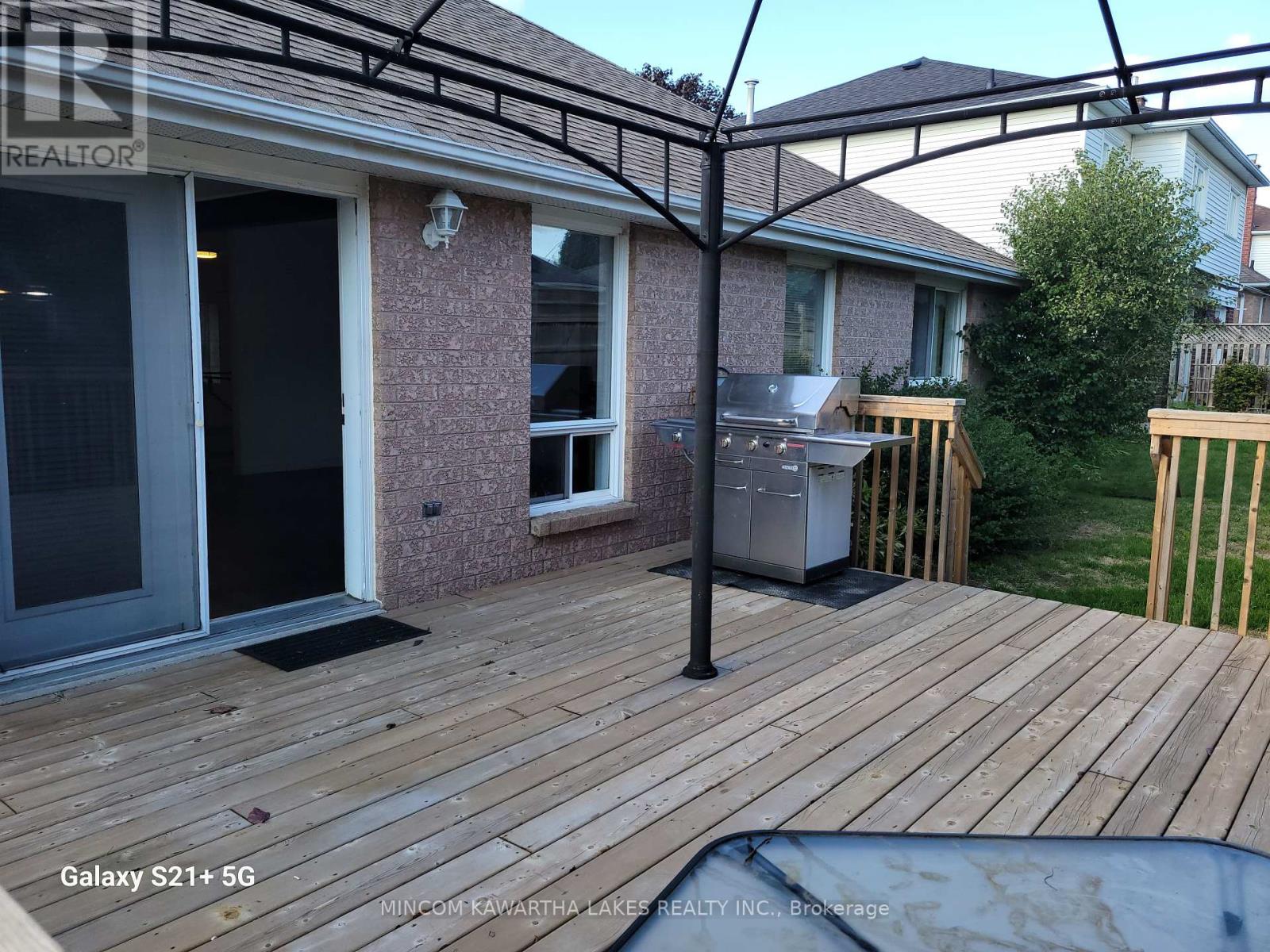 557 Westman Avenue, Peterborough (Otonabee Ward 1), Ontario  K9K 2E6 - Photo 34 - X12380774