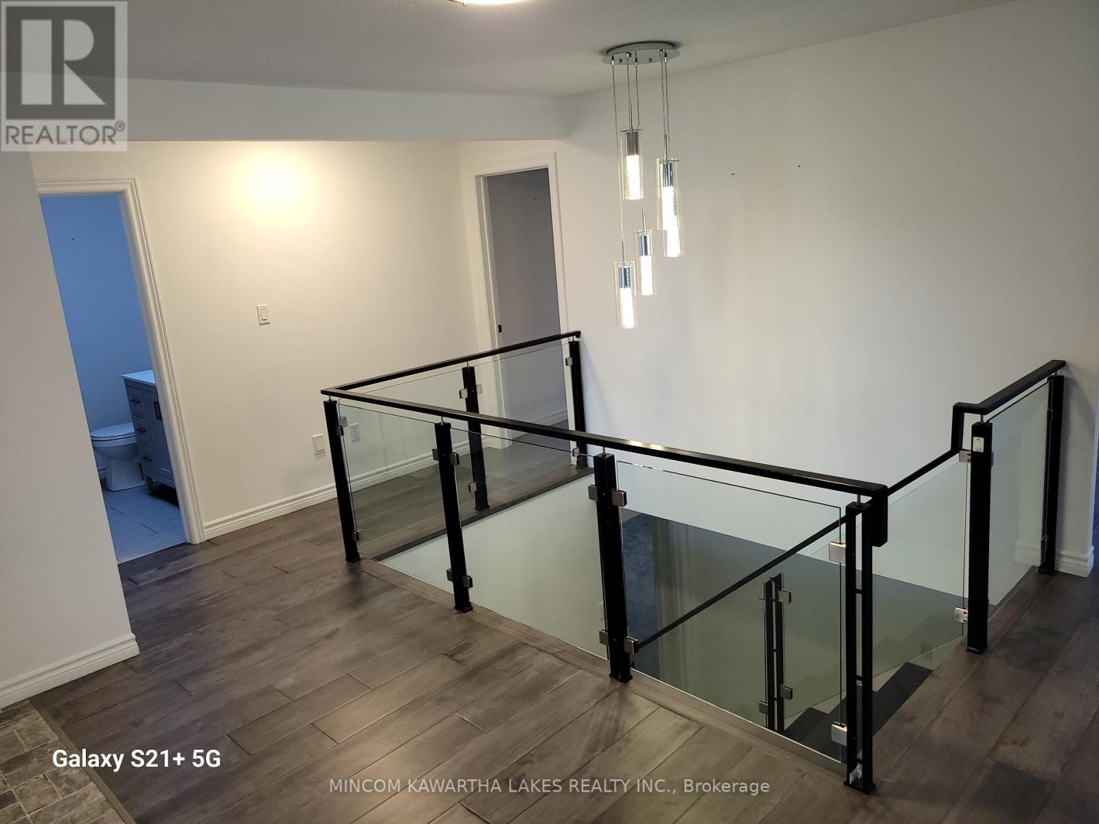 557 Westman Avenue, Peterborough (Otonabee Ward 1), Ontario  K9K 2E6 - Photo 6 - X12380774