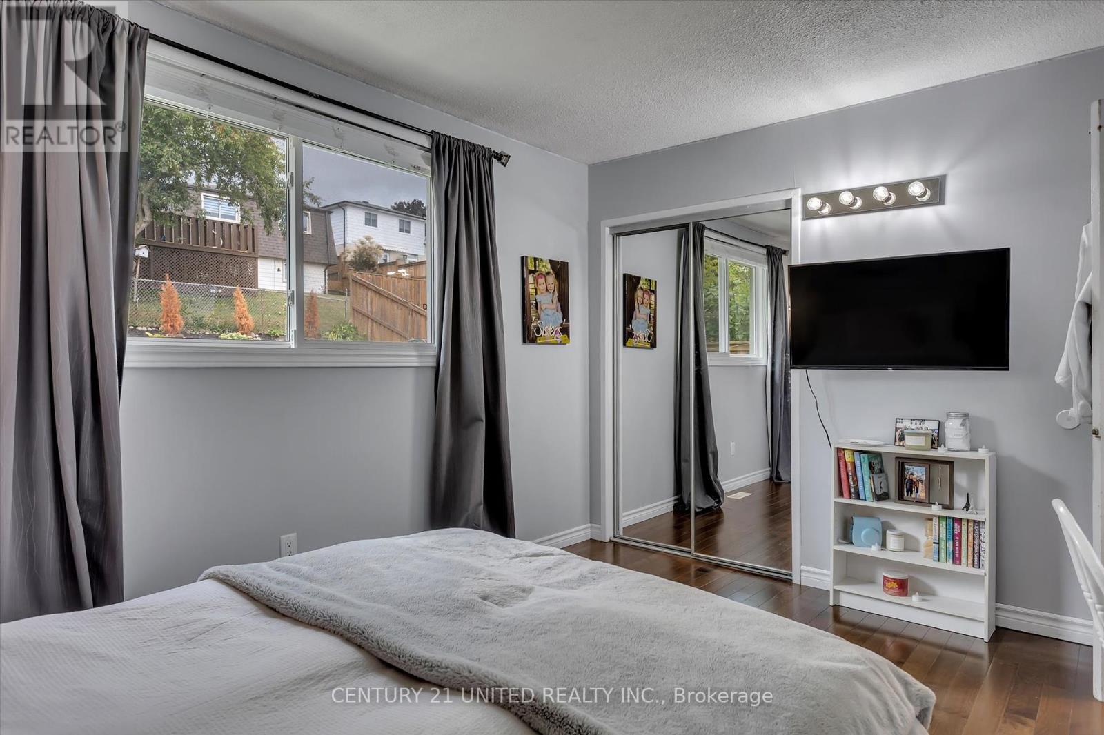 2594 Farmcrest Avenue, Peterborough (Ashburnham Ward 4), Ontario  K9L 1H7 - Photo 10 - X12380808