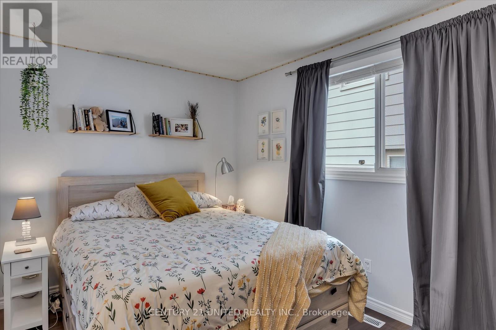 2594 Farmcrest Avenue, Peterborough (Ashburnham Ward 4), Ontario  K9L 1H7 - Photo 11 - X12380808