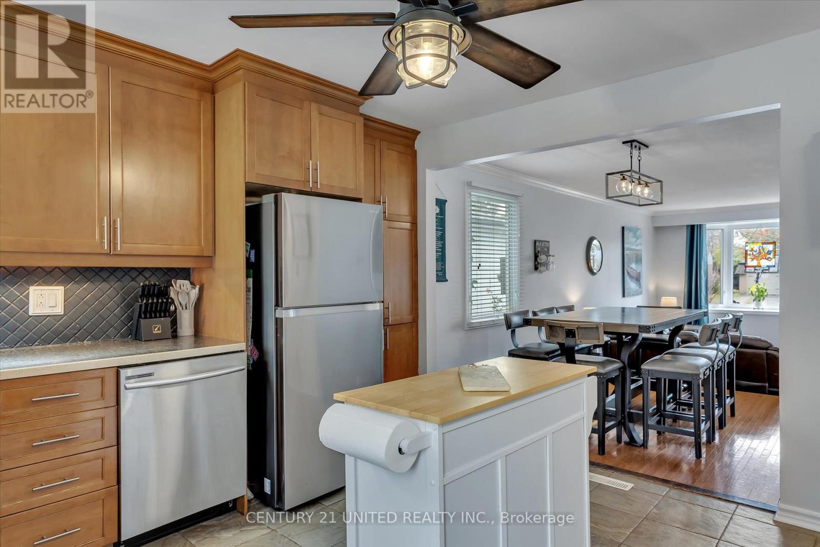 2594 Farmcrest Avenue, Peterborough (Ashburnham Ward 4), Ontario  K9L 1H7 - Photo 5 - X12380808