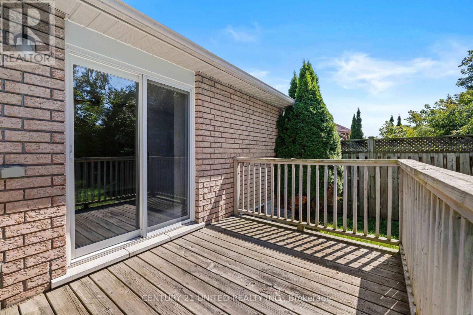 931 Ralphson Crescent, Peterborough (Otonabee Ward 1), Ontario  K9J 8R5 - Photo 11 - X12380857