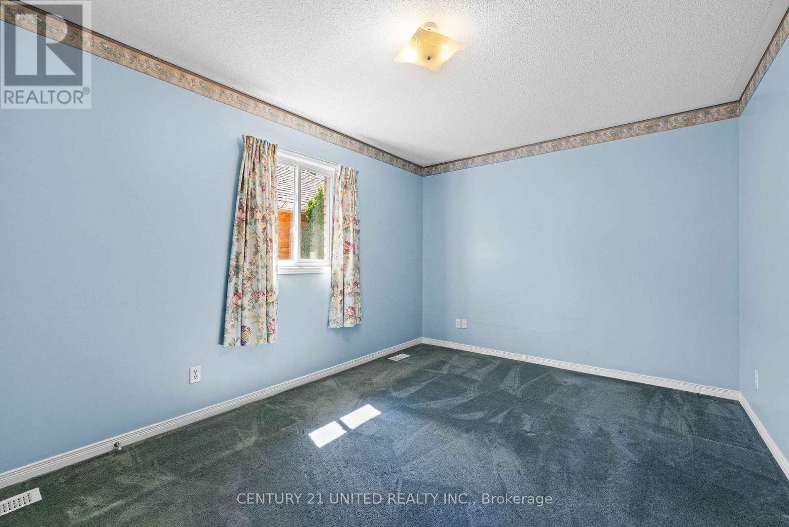 931 Ralphson Crescent, Peterborough (Otonabee Ward 1), Ontario  K9J 8R5 - Photo 19 - X12380857