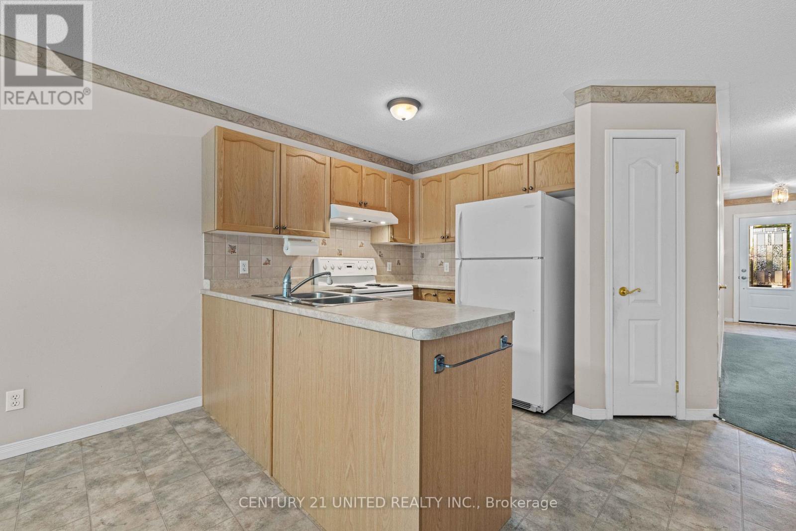 931 Ralphson Crescent, Peterborough (Otonabee Ward 1), Ontario  K9J 8R5 - Photo 22 - X12380857